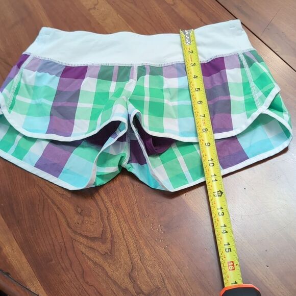 Lululemon Plaid Speed Shorts Sz 4 - Picture 7 of 8